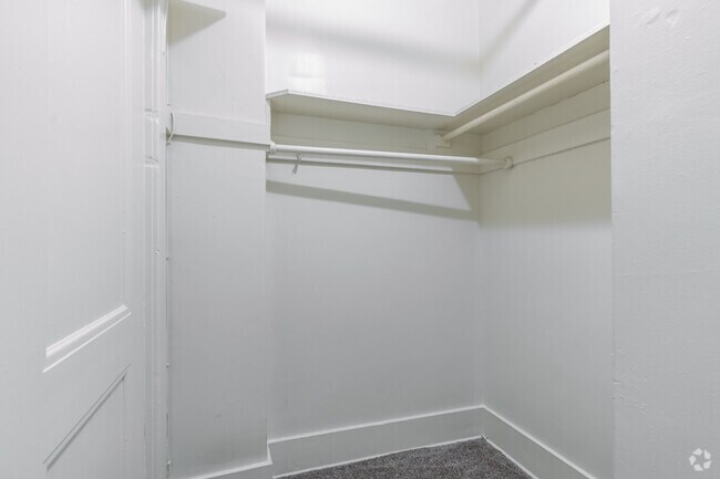 Studio - 400SF - Cambridge Apartments