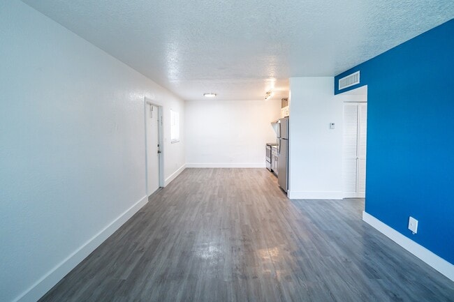 Photo - Key Bay Apartments