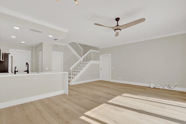 Photo - 28 Live Oak Cir