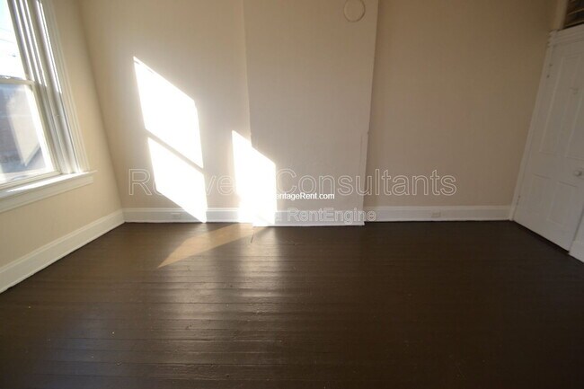 Photo - 1042 Marshall Ave Unit 2nd Floor