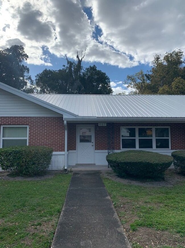 Photo - 4/3 Home in Heart of Umatilla!