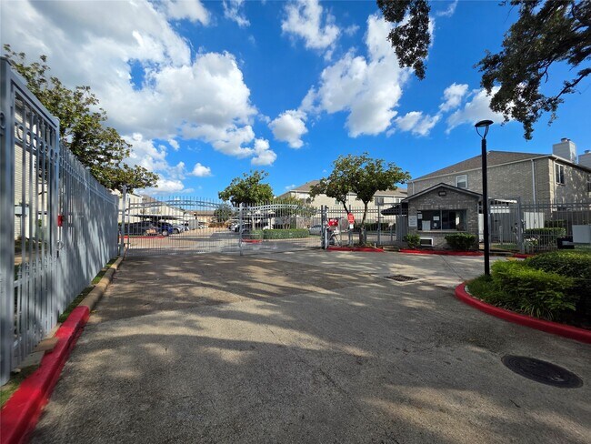 Photo - 7663 Cambridge St Unidad True