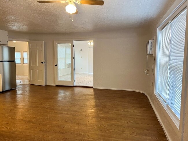Photo - 610 Guadalupe St
