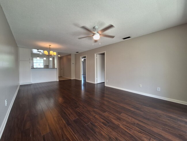 Charming 2-Bedroom Condo in Scenic Winter ... - Charming 2-Bedroom Condo in Scenic Winter ... Unit 204