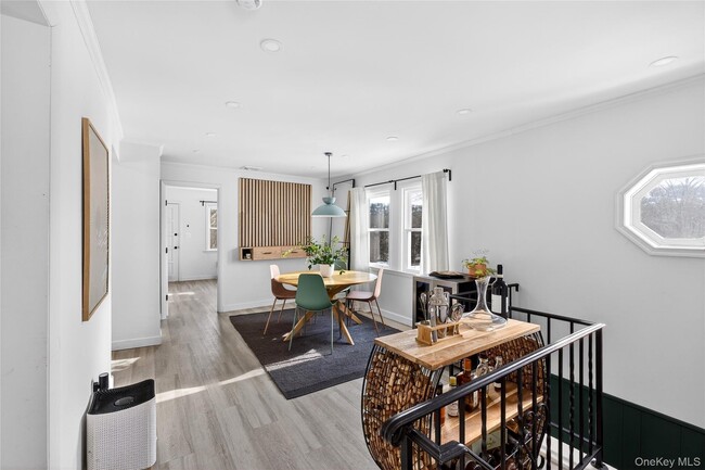 Photo - 139 S Kensico Ave