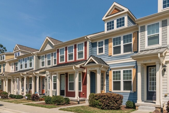 Photo - Spacious 3 Bed / 3.5 Bath Townhome Near Raleigh Iron Works & 440!
