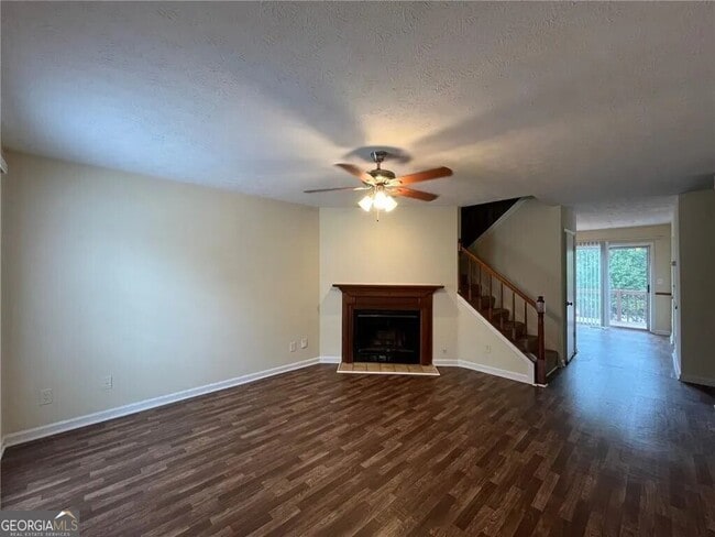 1183 Red Oak Cove