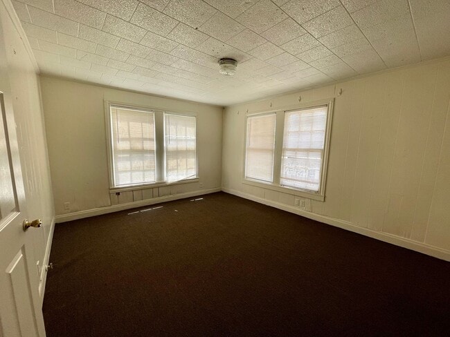 Photo - 4141 - 4143 Ector-For Sale (Bevin Frakes) Unit 4143 Ector - RTR 10/13 APPX1+DEPOSIT