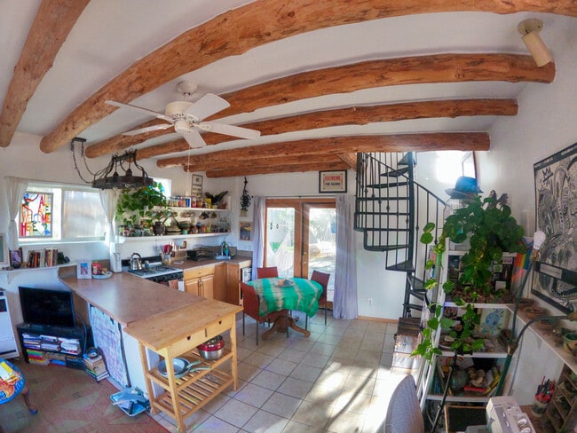 2410 Camino Capitan