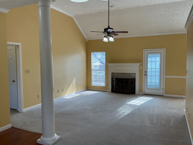 Photo - 16 Homeview Cv