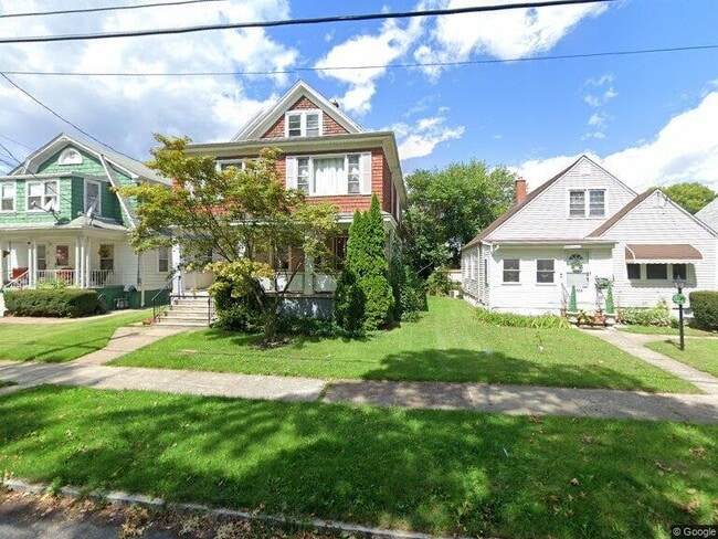 Photo - 2460 Grand Ave Unidad #2