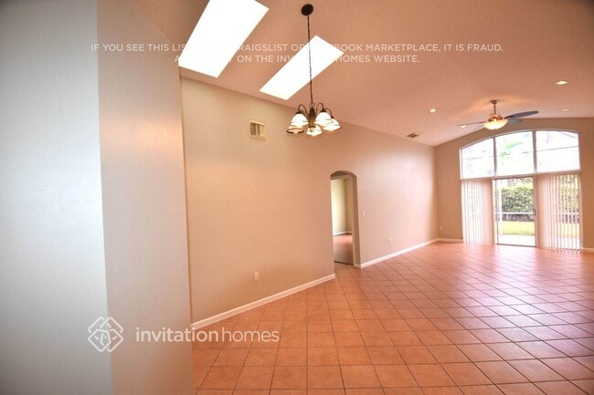 Photo - 16565 NW 6th St