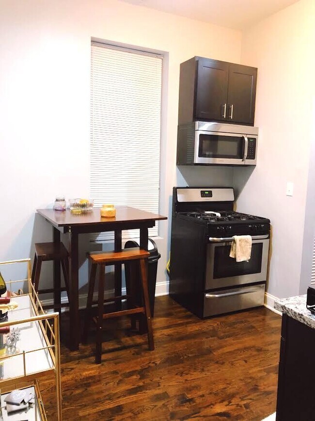 Photo - 1718 W Pierce Ave