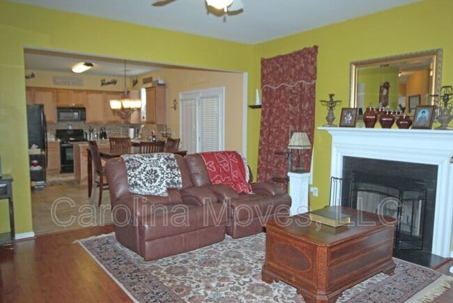 Photo - 108 Tagus Ct