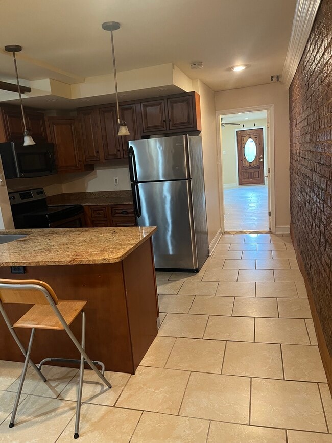 Kitchen - 1110 Euclid St NW