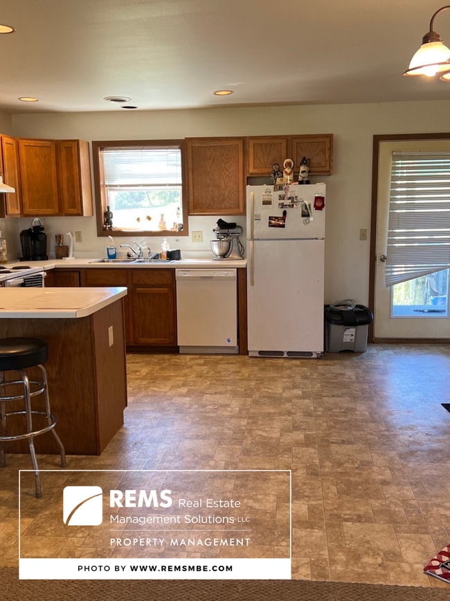 Photo - E6915 Chadwick Rd Unidad Lower