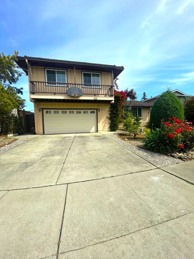 Recent Rent Decrease! This is a steal for ... - Recent Rent Decrease! This is a steal for ... House