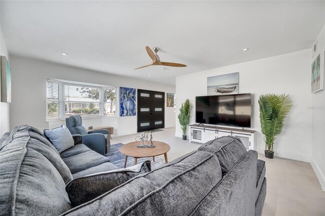 Photo - 4622 Bay Crest Dr