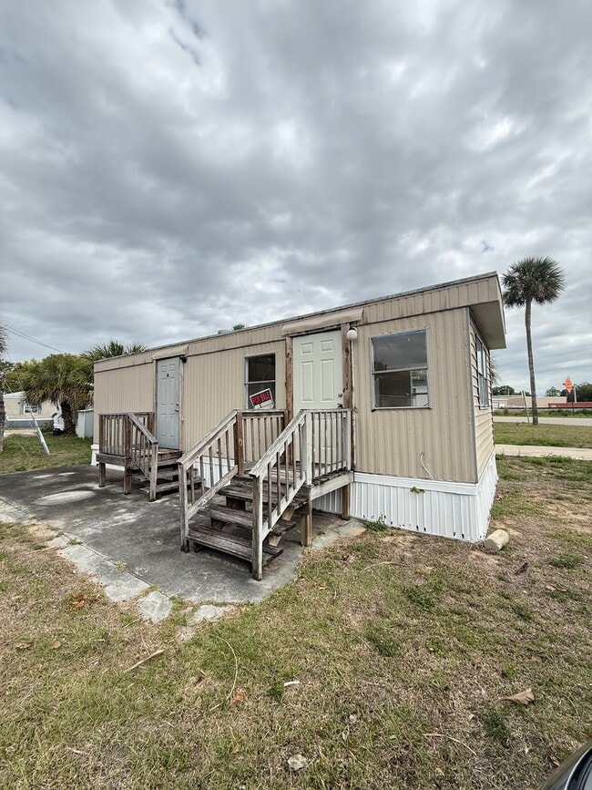 Building Photo - 920 Boardwalk Ln