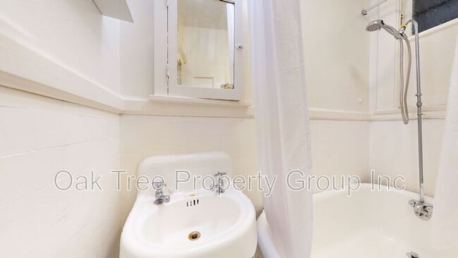 Photo - 1425 Harrison St