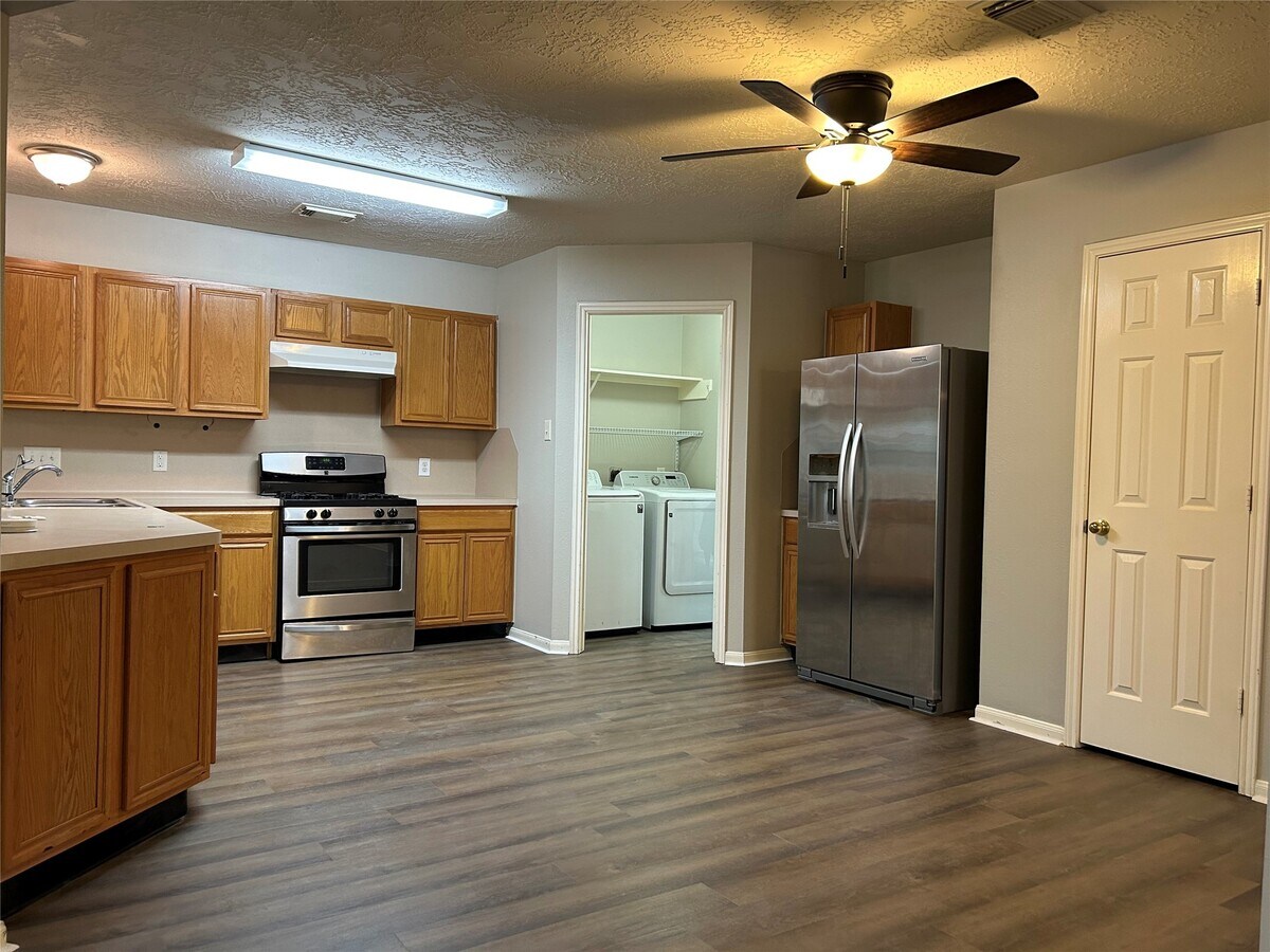 Photo - 32126 Annice Ln