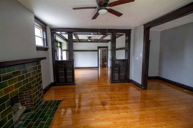 Photo - 4247 Grace Ave Unit 4247