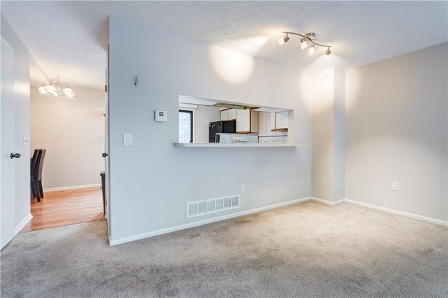 Photo - 133 Penn Ln