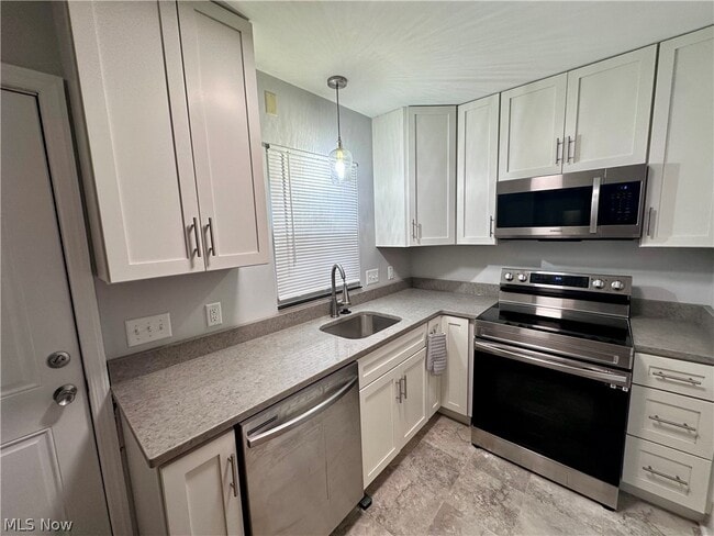 Photo - 1093 N Main St