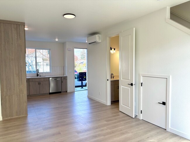 Photo - St. Johns Brand New Construction - Modern, Bright and Spacious 2 Bedroom Townhouse with A/C, Wash...