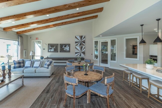Building Photo - The Retreat at Sealy Rental
