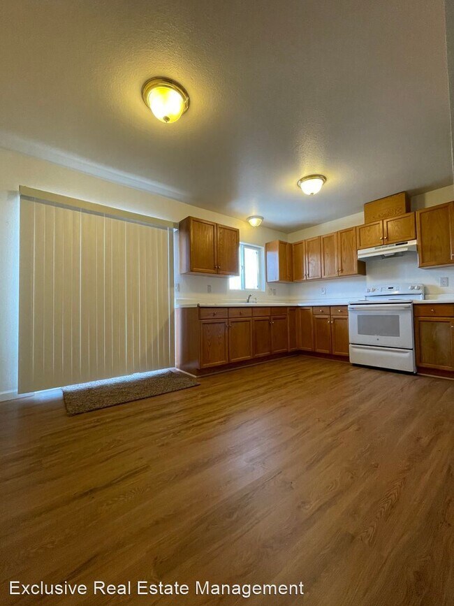 2 br, 1 bath House 2416 Vine Street Rental House Rental in Klamath Falls, OR