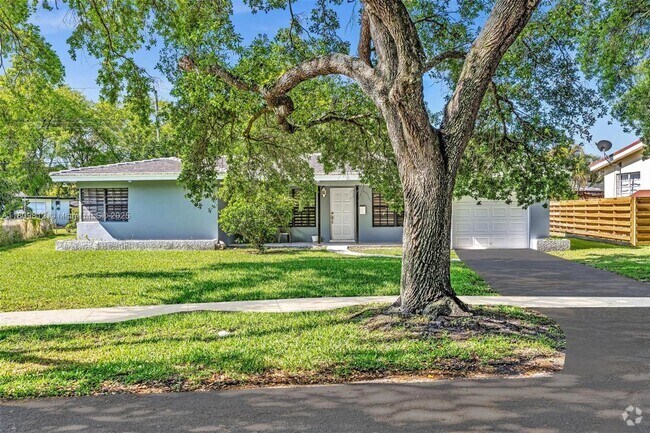 Building Photo - 418 S 57th Way Rental