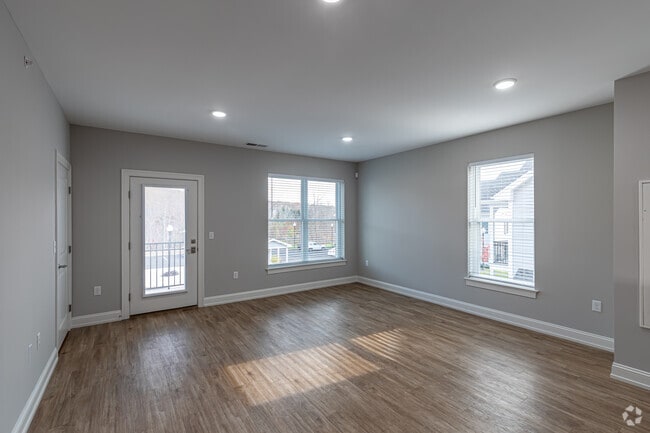 1BR, 1BA - 882SF - Living Room