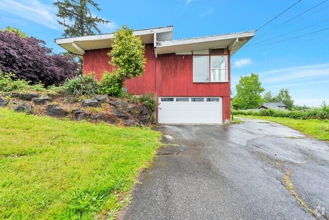 Building Photo - 5134 S 170th St Rental