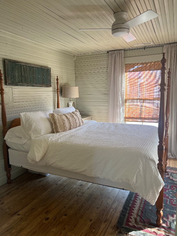 Photo - 614 W Holt St