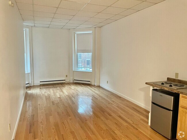 Building Photo - SUPER STUDIO KENMORE SQUARE Rental