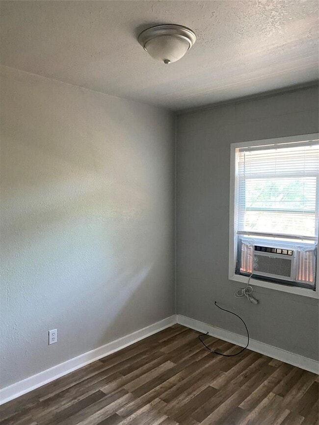 Photo - 526 E N 7th St