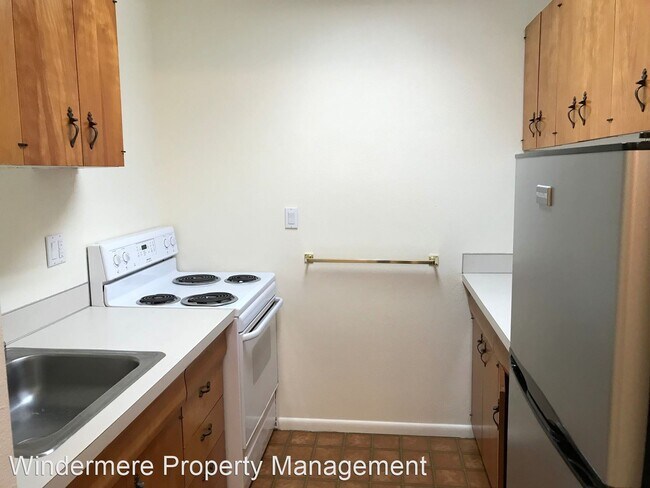 Photo - 1 br, 1 bath House - 819 High St. #313