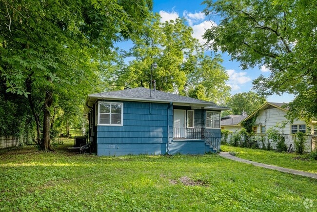 Building Photo - Charming 3 Bedroom, 2 Bathroom house