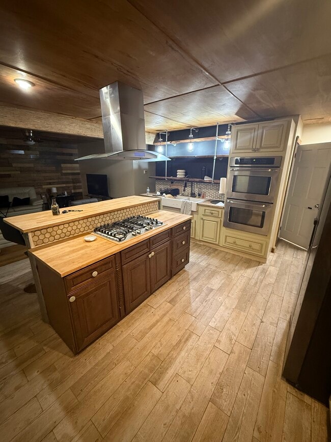 Photo - 316 Holiday Dr