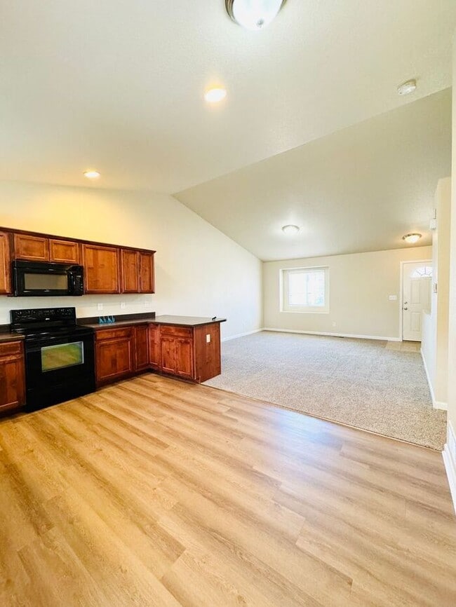 Photo - Spacious 3 Bedroom 2 Bath Ranch Style Home