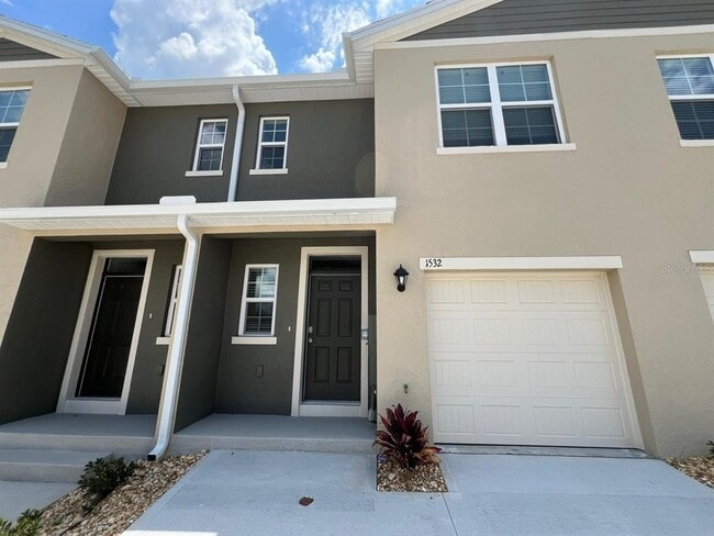 Building Photo - 1532 Lumber Ave