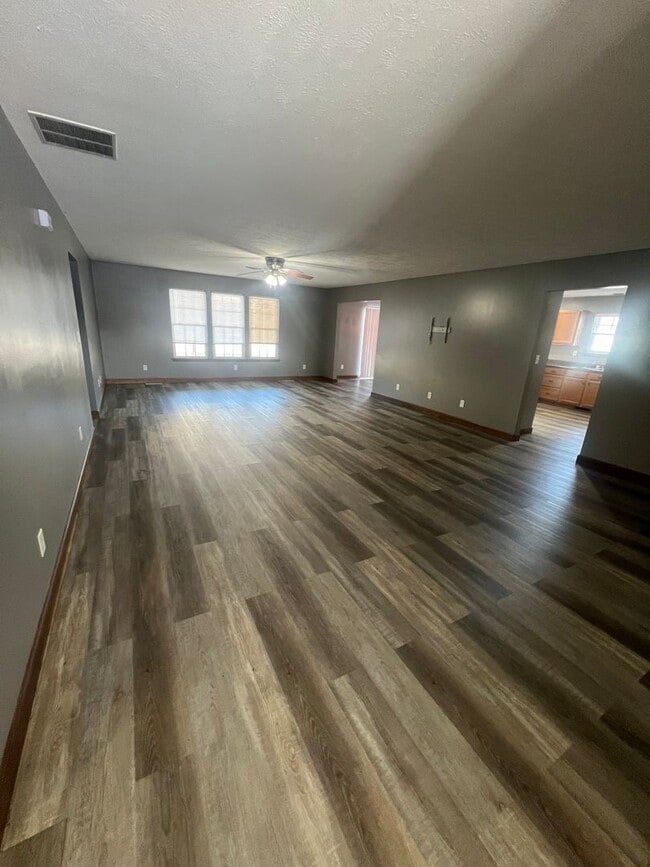 Photo - BEAUTIFUL LARGE 2 bedroom 2 bath CHATHAM SCHOOLS SPRINGFIELD UTILITIES