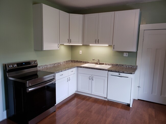 Building Photo - 1228 S 3rd St Unit B