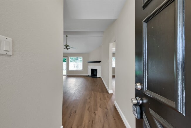 Photo - 22318 Meadowrock Dr