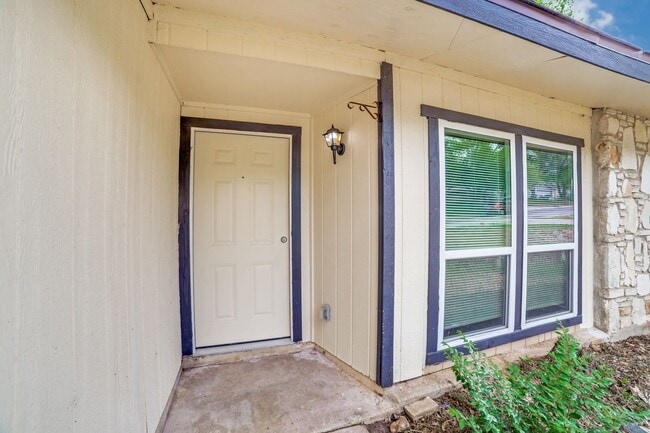 Photo - NEWLY-REMODELED 3-BEDROOM HOME IN HERITAGE SUBDIVISION