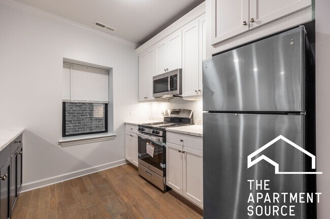 Photo - 3708 N Sawyer Ave Unit 4W