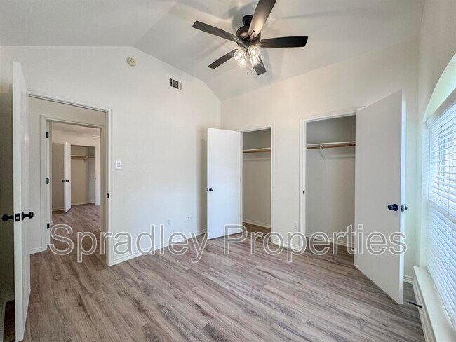 Photo - 2720 Greenbriar Ct