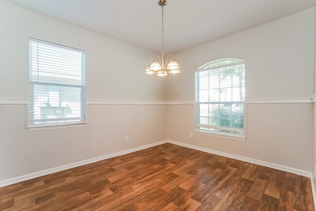 Photo - 2003 Lost Pine Ct