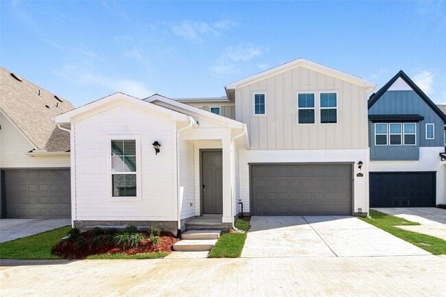 Building Photo - 22737 Terrazzo Dr